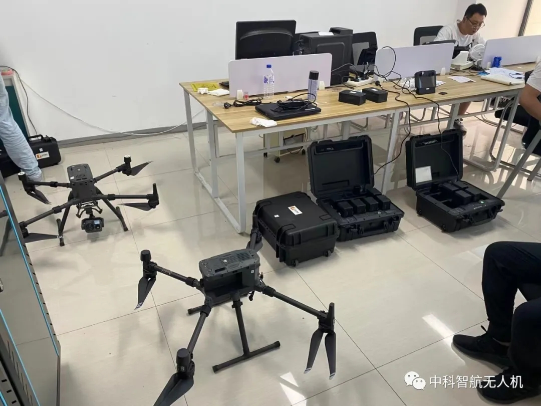 史上最强的性能怪兽"大疆经纬m300 rtk"无人机现场交付